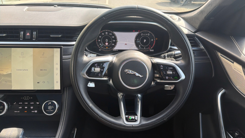 Jaguar F-Pace 2.0 D200 R-Dynamic HSE 5dr Auto AWD Diesel Estate